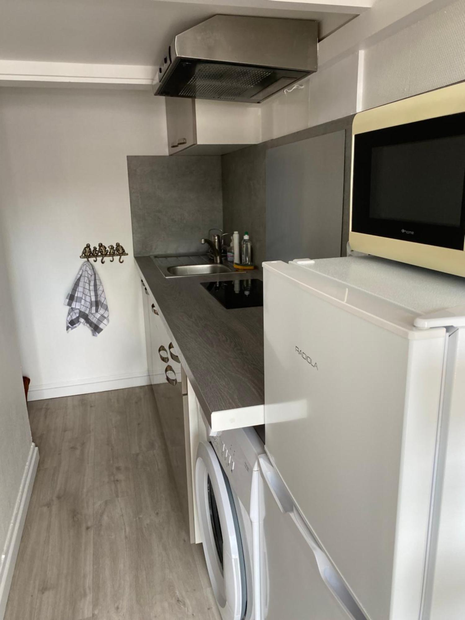 Appartement De Charme Donnant Sur Jardin Arbore Dans Le Calme Absolu *