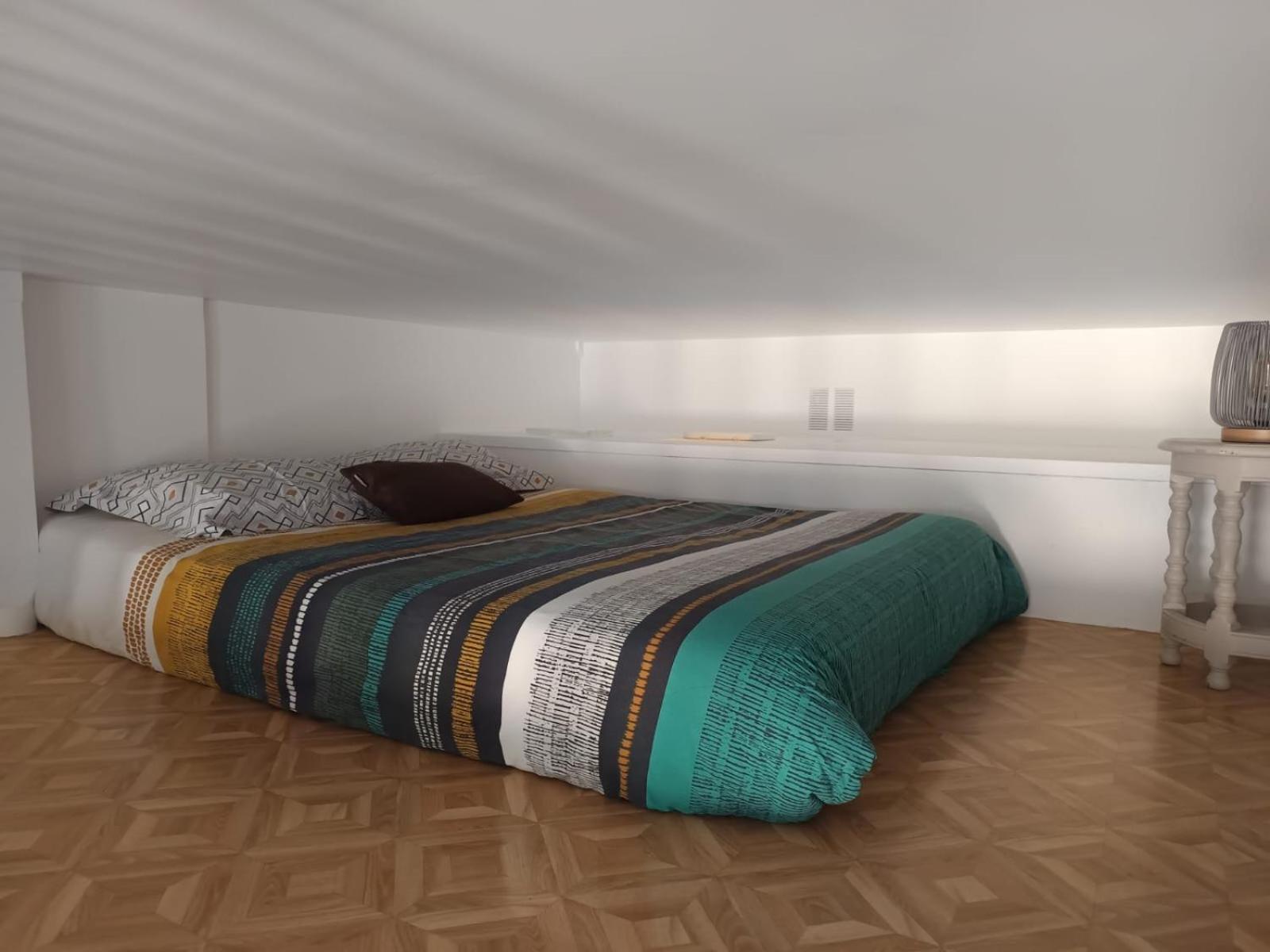 Appartement De Charme Donnant Sur Jardin Arbore Dans Le Calme Absolu *